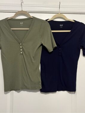 TWO GAP factory modern ribbed v-neck Henley tops